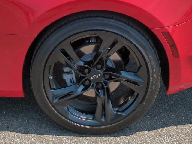 Photo of 2022 Red Chevrolet Camaro