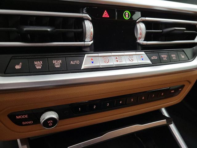 Photo of 2021 Gray BMW 330e