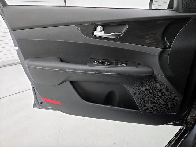 Photo of 2023 Gray Kia Forte