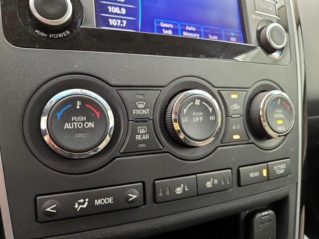 Photo of 2015 White Mazda CX-9