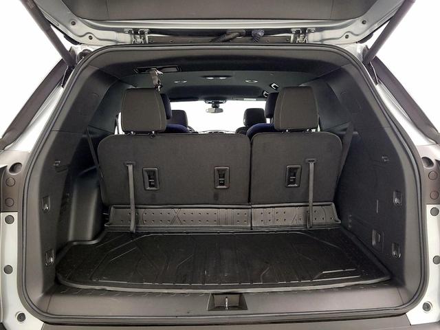 Photo of 2023 Gray Chevrolet Traverse