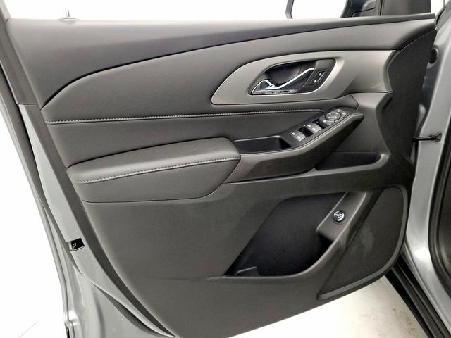 Photo of 2023 Gray Chevrolet Traverse
