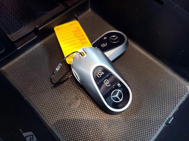 Photo of 2023 Blue Mercedes-Benz EQS 450+