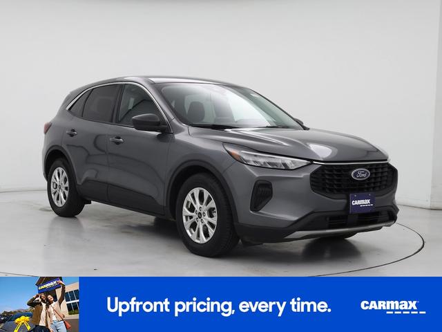 Photo of 2023 Gray Ford Escape