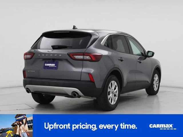 Photo of 2023 Gray Ford Escape