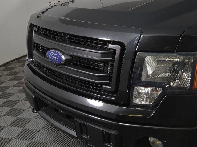 Photo of 2014 Tuxedo Black Metallic Ford F-150