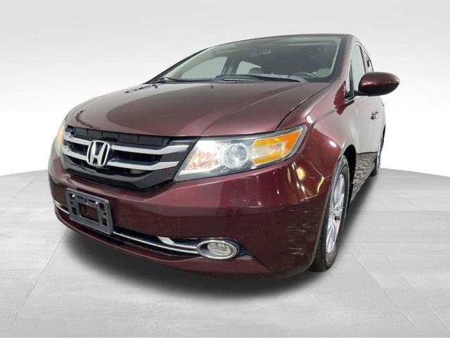 Photo of 2014 Dark Cherry Pearl Honda Odyssey