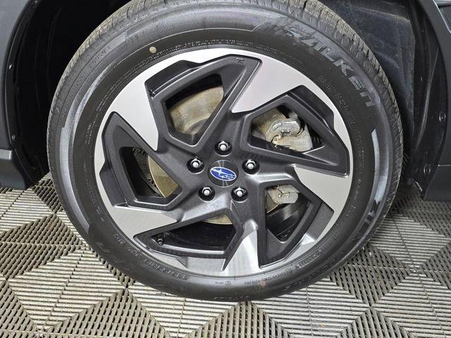 Photo of 2024 Crystal Black Pearl Subaru Crosstrek