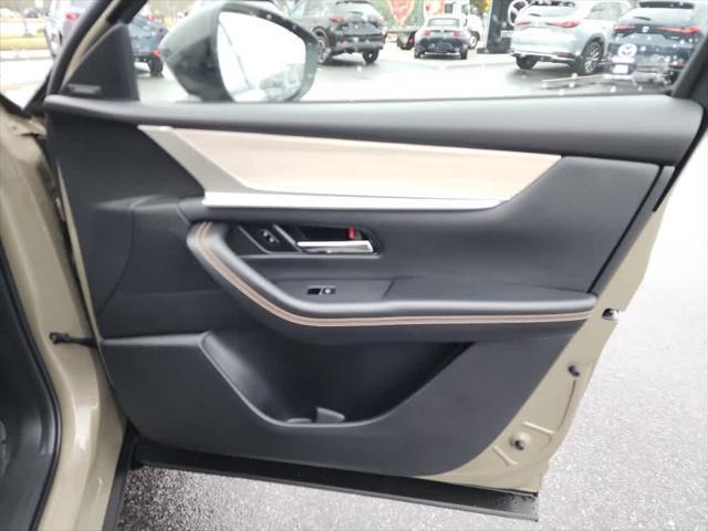 Photo of 2025 Zircon Sand Metallic Mazda CX-70 PHEV