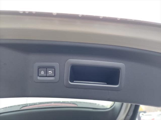 Photo of 2025 Zircon Sand Metallic Mazda CX-70 PHEV