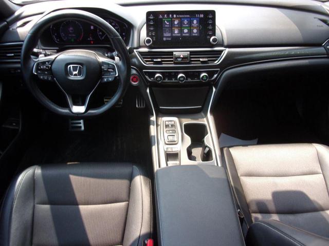 Photo of 2019 Crystal Black Pearl Honda Accord