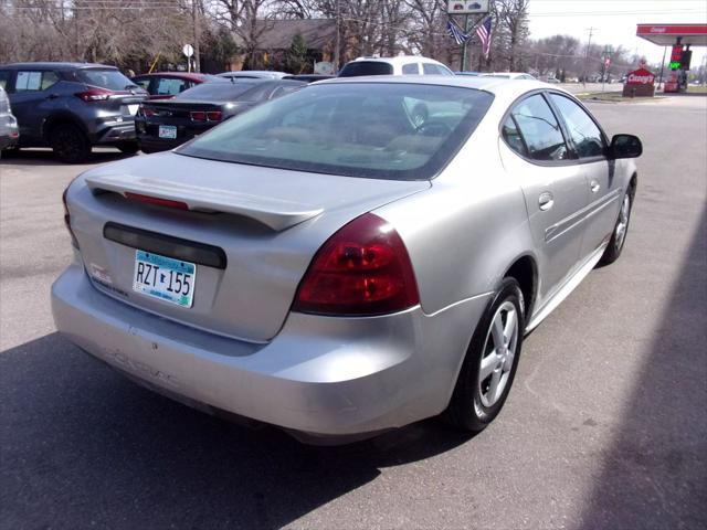 Photo of 2007 Liquid Silver Metallic Pontiac Grand Prix