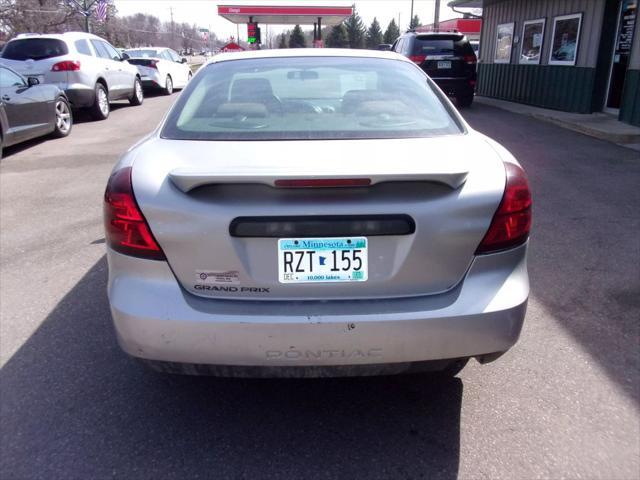Photo of 2007 Liquid Silver Metallic Pontiac Grand Prix