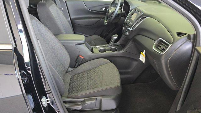 Photo of 2024 Mosaic Black Metallic Chevrolet Equinox