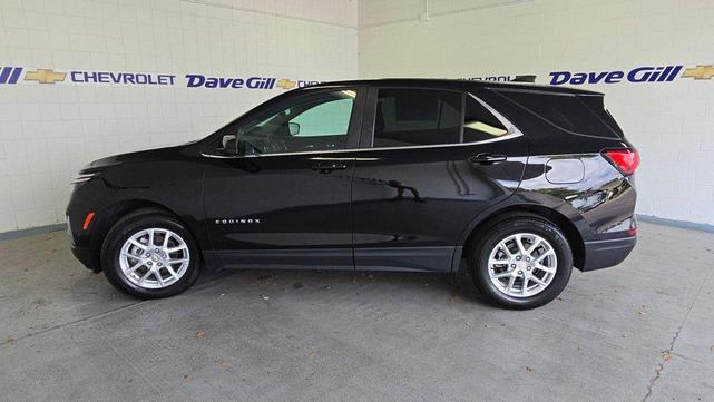 Photo of 2024 Mosaic Black Metallic Chevrolet Equinox