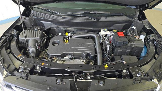 Photo of 2026 Mosaic Black Metallic Chevrolet Equinox