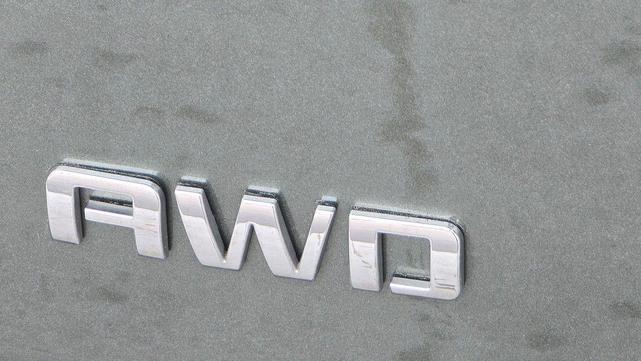 Photo of 2023 Silver Sage Metallic Chevrolet Traverse