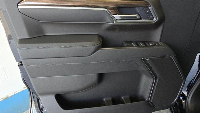 Photo of 2026 Black Chevrolet Silverado 1500