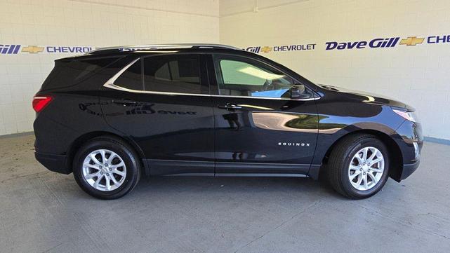 Photo of 2020 Mosaic Black Metallic Chevrolet Equinox