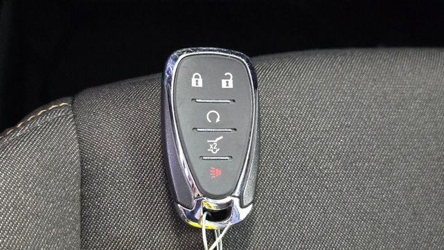 Photo of 2020 Mosaic Black Metallic Chevrolet Equinox