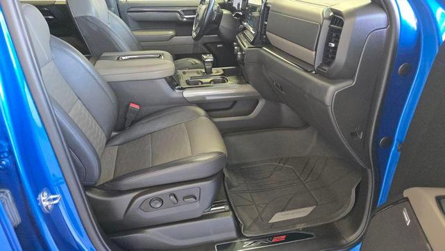 Photo of 2022 Glacier Blue Metallic Chevrolet Silverado 1500