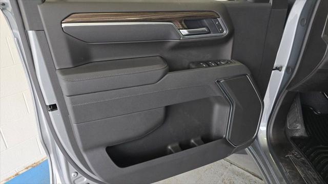Photo of 2025 Sterling Gray Metallic Chevrolet Silverado 1500