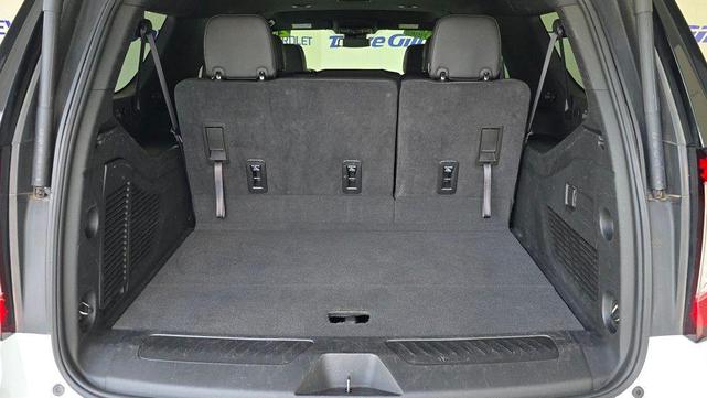 Photo of 2024 Summit White GMC Yukon XL