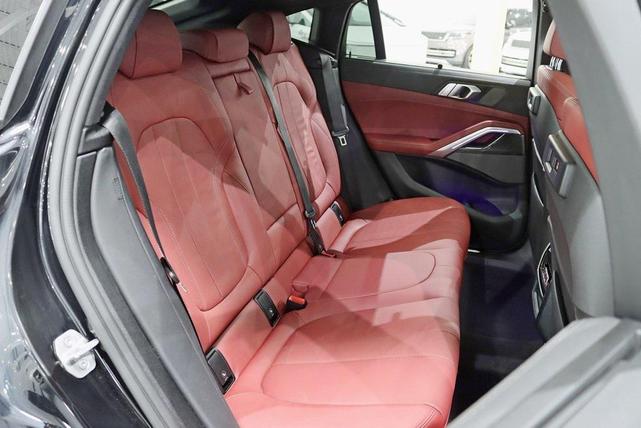 Photo of 2022 Black Sapphire Metallic BMW X6