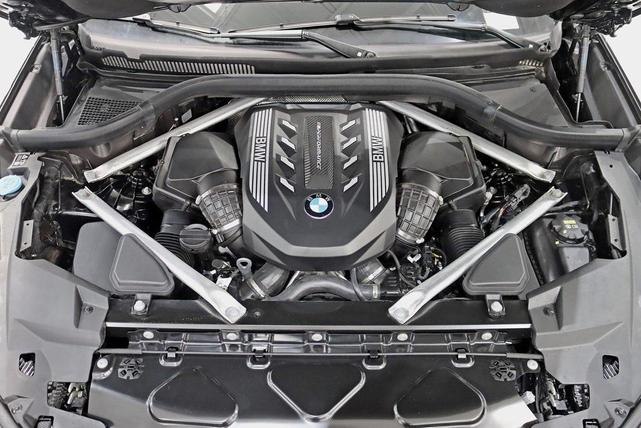 Photo of 2022 Black Sapphire Metallic BMW X6