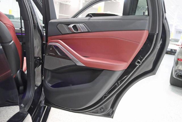 Photo of 2022 Black Sapphire Metallic BMW X6