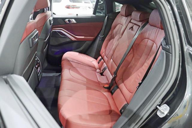 Photo of 2022 Black Sapphire Metallic BMW X6