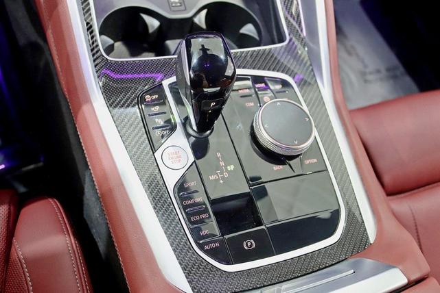 Photo of 2022 Black Sapphire Metallic BMW X6
