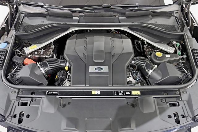 Photo of 2023 Charente Gray Premium Metallic Land Rover Range Rover