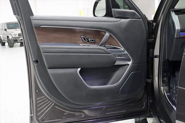 Photo of 2023 Charente Gray Premium Metallic Land Rover Range Rover
