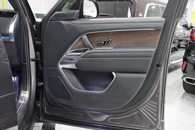 Photo of 2023 Charente Gray Premium Metallic Land Rover Range Rover