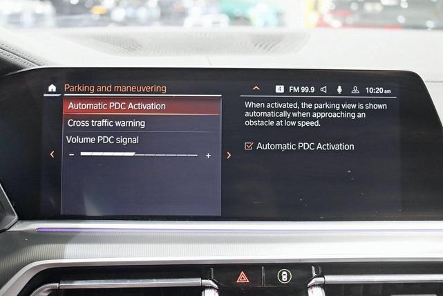 Photo of 2022 Mineral White Metallic BMW X6