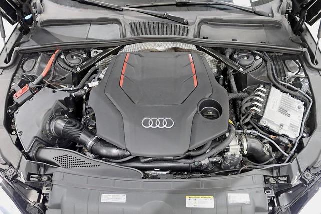 Photo of 2023 Mythos Black Metallic/Black Roof Audi S5