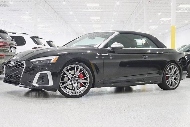 Photo of 2023 Mythos Black Metallic/Black Roof Audi S5