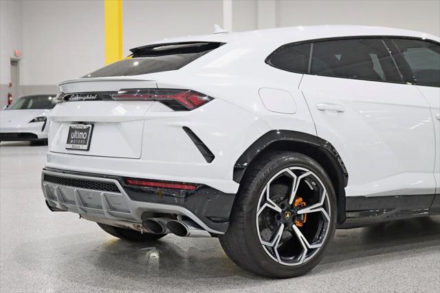 Photo of 2019 Bianco Icarus Metallic Lamborghini Urus