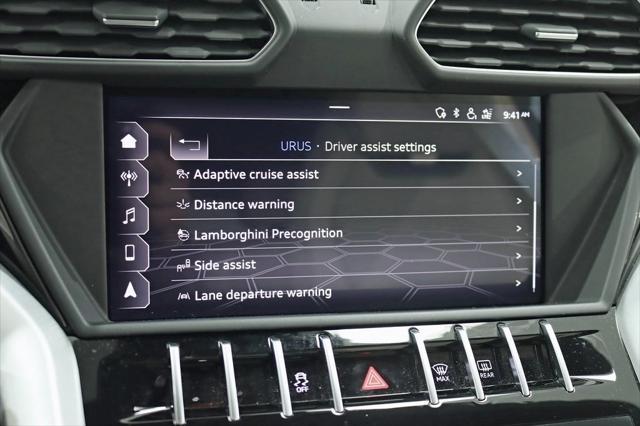 Photo of 2019 Bianco Icarus Metallic Lamborghini Urus