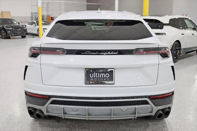 Photo of 2019 Bianco Icarus Metallic Lamborghini Urus