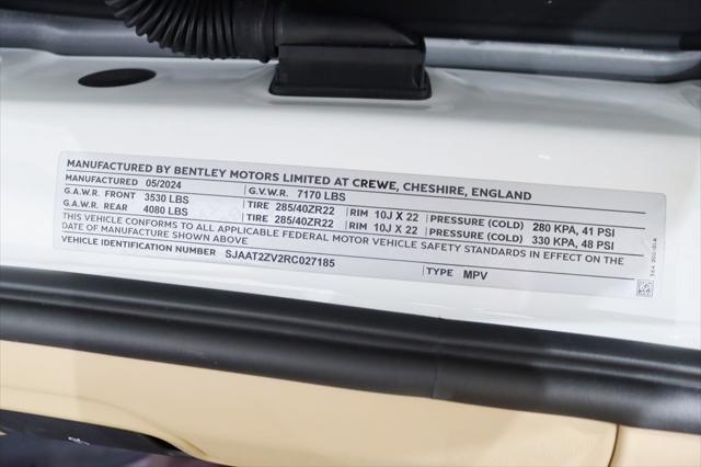 Photo of 2024 Glacier White Bentley Bentayga