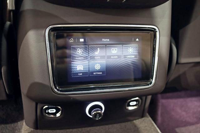 Photo of 2024 Glacier White Bentley Bentayga