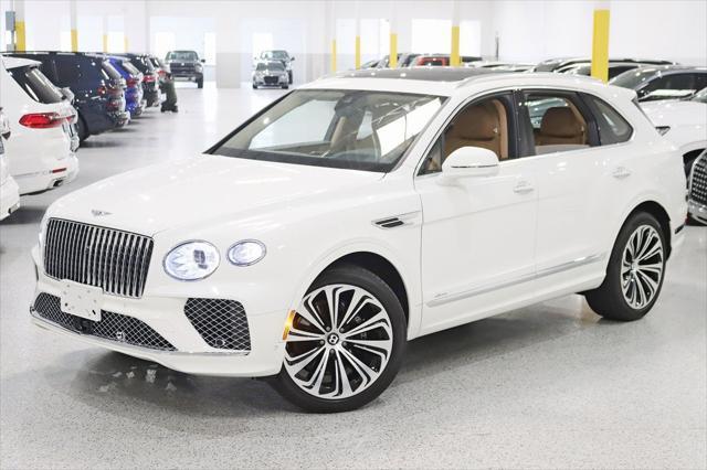 Photo of 2024 Glacier White Bentley Bentayga