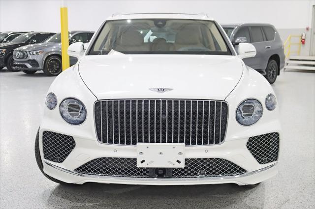 Photo of 2024 Glacier White Bentley Bentayga