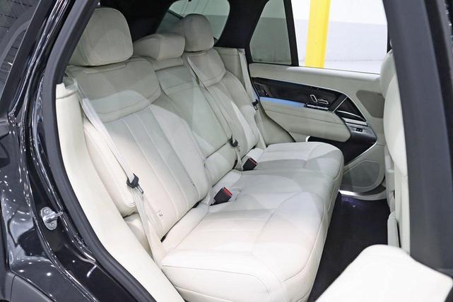 Photo of 2023 Black Land Rover Range Rover