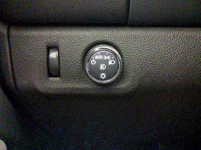 Photo of 2022 Satin Steel Metallic GMC Canyon