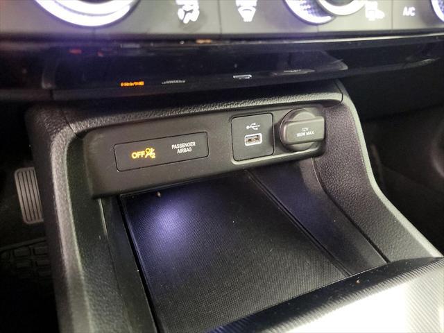 Photo of 2022 Platinum White Pearl Honda Civic