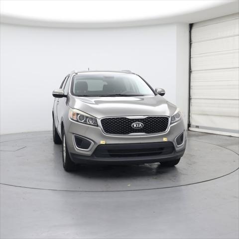 Photo of 2017 Gray Kia Sorento