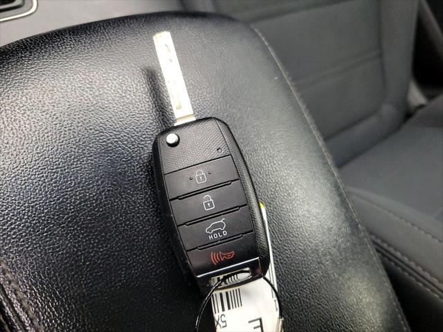 Photo of 2017 Gray Kia Sorento